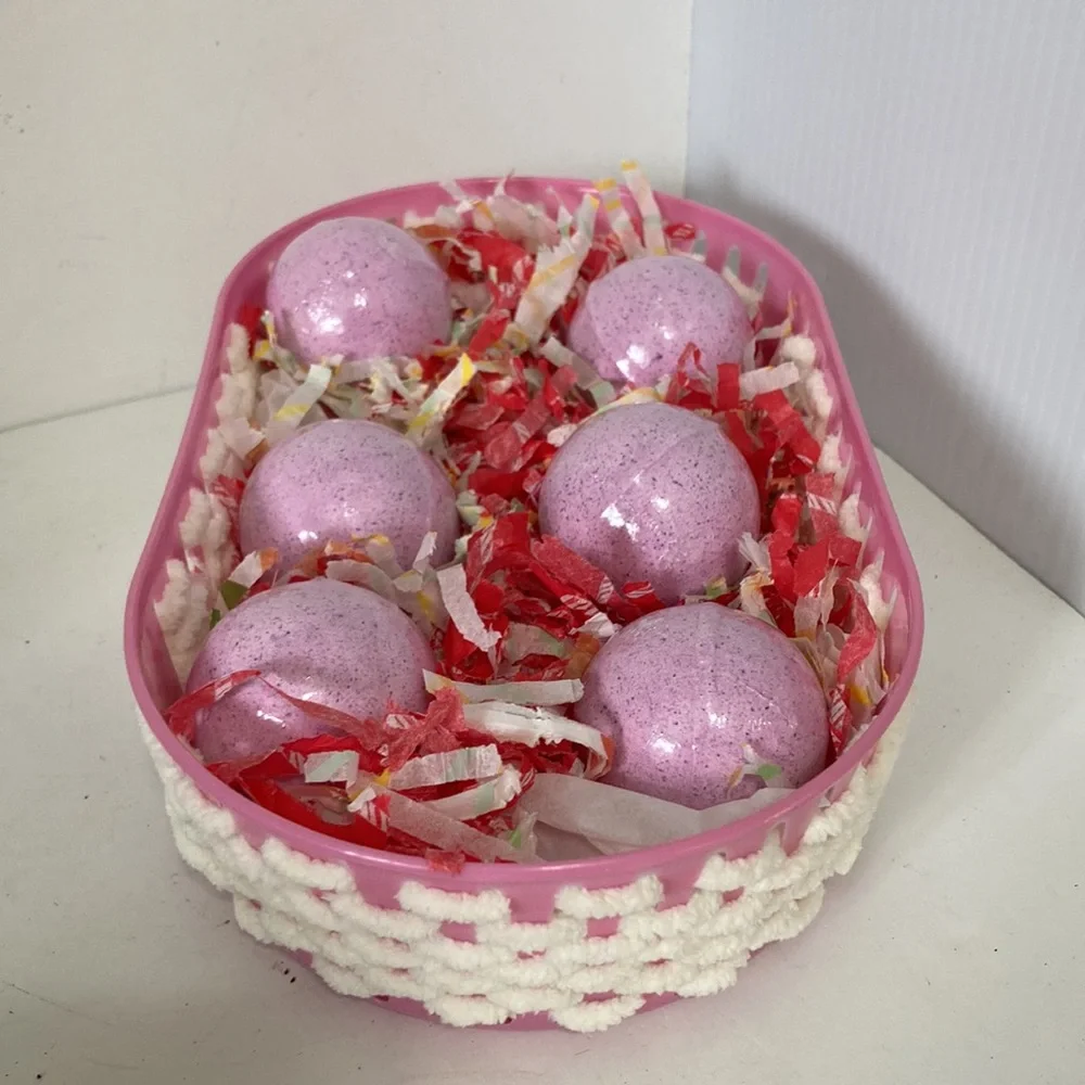 Lavender Chamomile Luxurious Bath Bombs Fizzers and Basket Gift Set of 6 Bombs